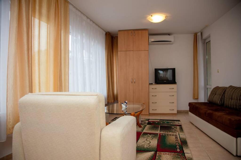 Convenient 1-Bedroom Flat Next To Harmanite Beach Созополь Екстер'єр фото