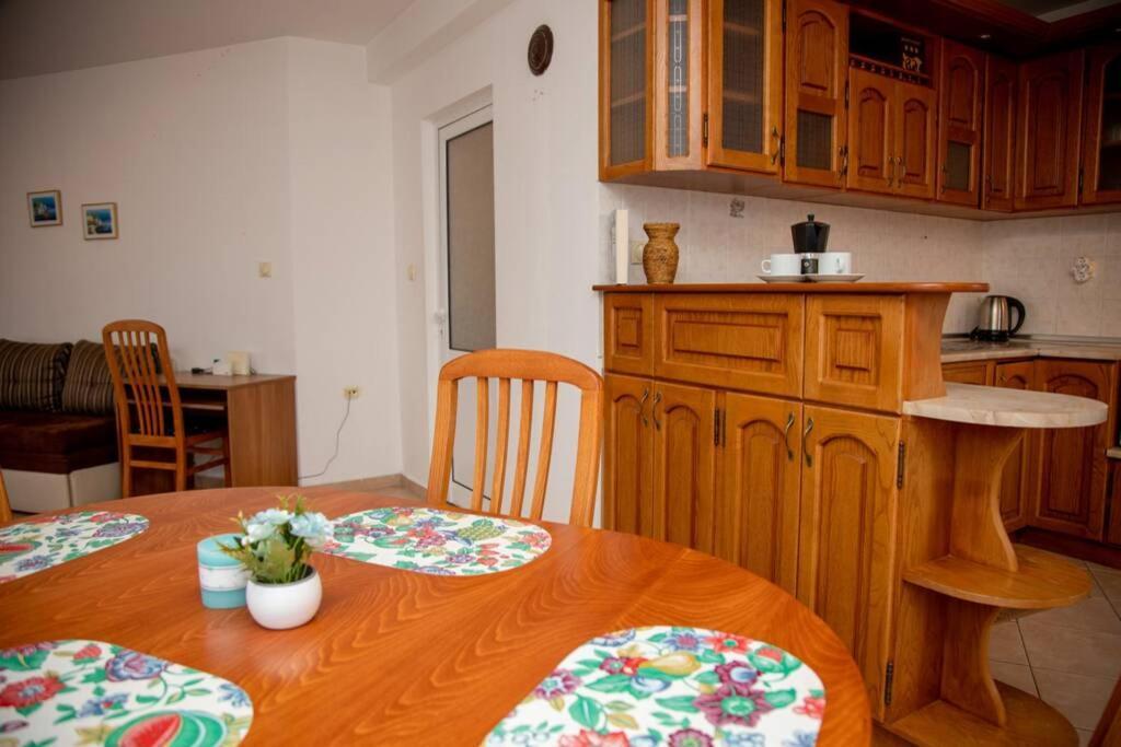 Convenient 1-Bedroom Flat Next To Harmanite Beach Созополь Екстер'єр фото