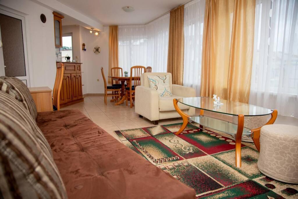 Convenient 1-Bedroom Flat Next To Harmanite Beach Созополь Екстер'єр фото