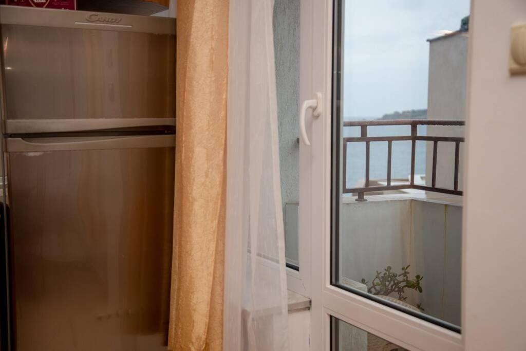 Convenient 1-Bedroom Flat Next To Harmanite Beach Созополь Екстер'єр фото