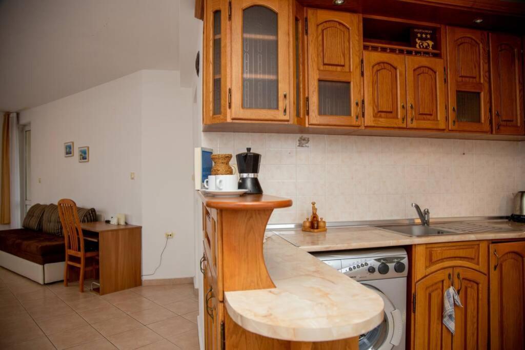 Convenient 1-Bedroom Flat Next To Harmanite Beach Созополь Екстер'єр фото